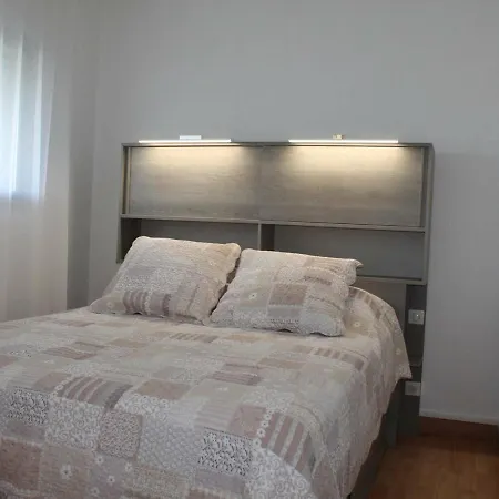 Апартаменты 2p, 4 Couchages, Climatise Avec Parking A - Fr-1-252a-30 Вильнёв-Лубе