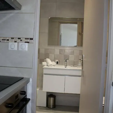 Apartment 2p, 4 Couchages, Climatise Avec Parking A - Fr-1-252a-30 Villeneuve-Loubet