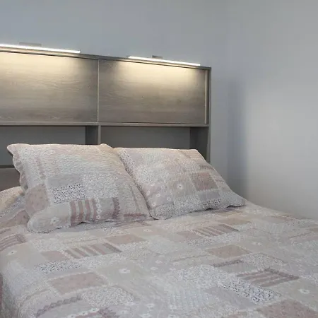 2p, 4 Couchages, Climatise Avec Parking A - Fr-1-252a-30